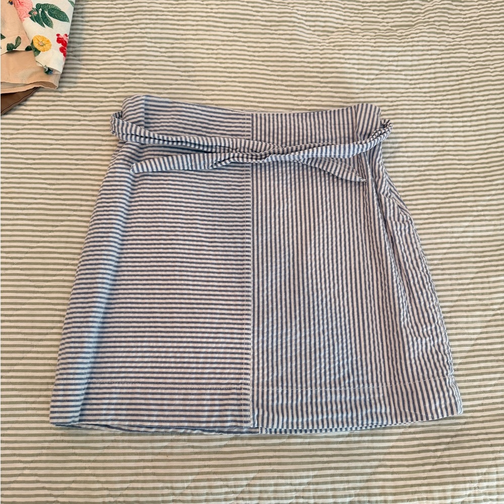 Vineyard Vines Blue and White Striped Mini Skirt with Tie Waist